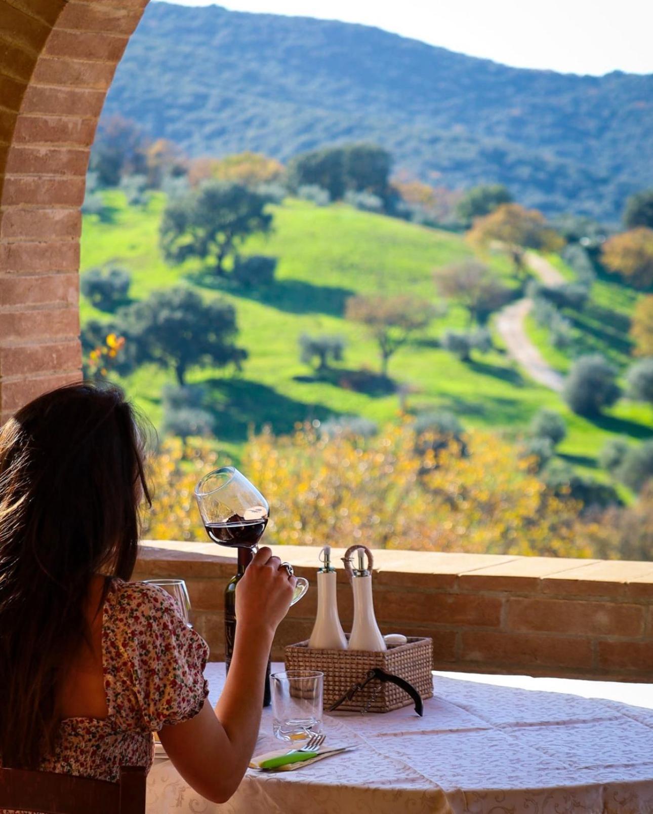 Madonna Del Poggio Cav Apartahotel Scarlino