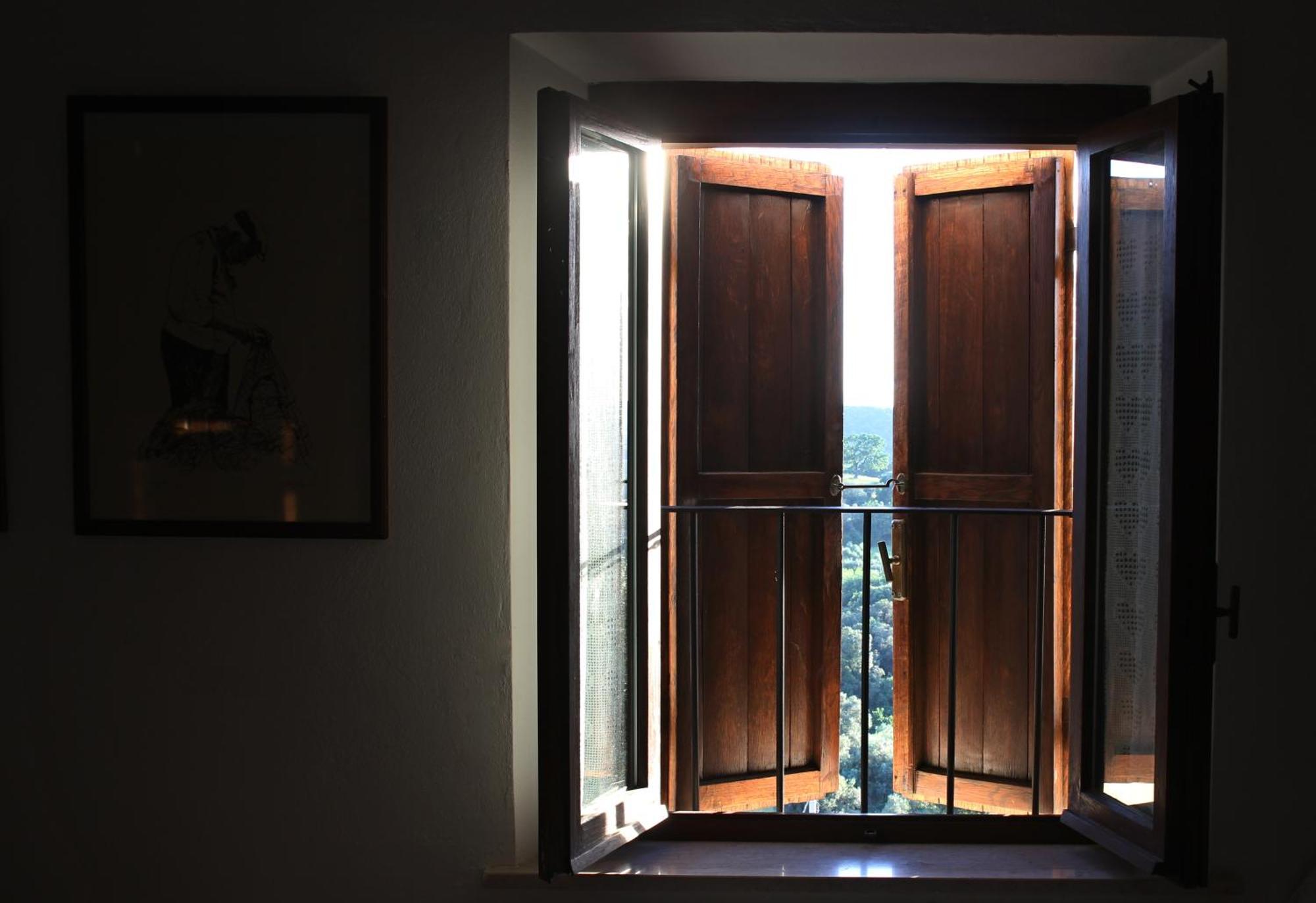 Madonna Del Poggio Cav Aparthotel *