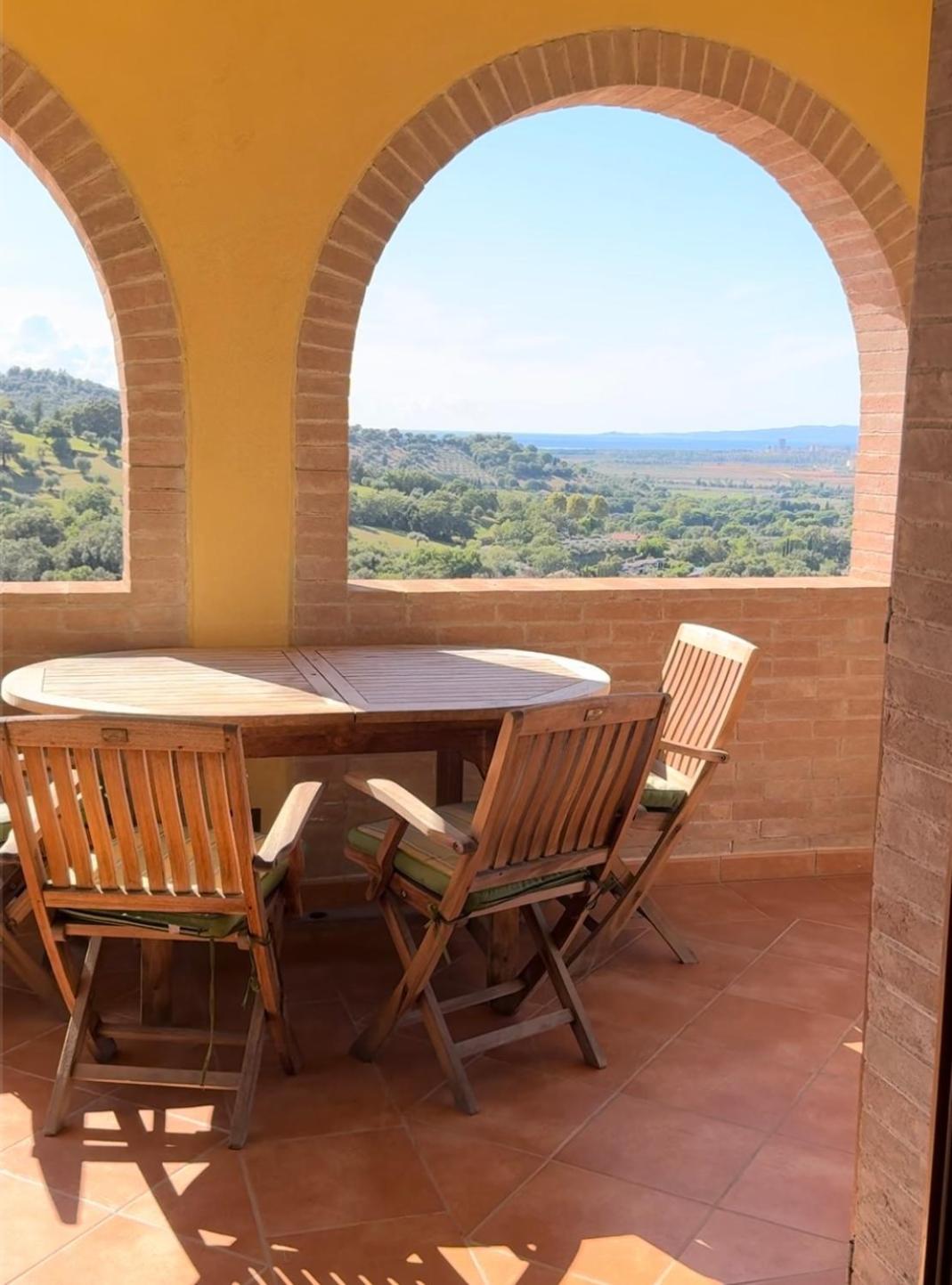 Madonna Del Poggio Cav Apartahotel